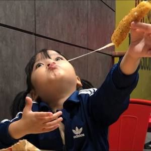 Meet your Posher, Carolina